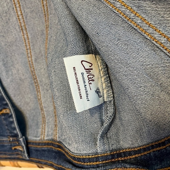 Chiqle medium wash waist crop denim jean jacket size medium - Picture 3 of 8